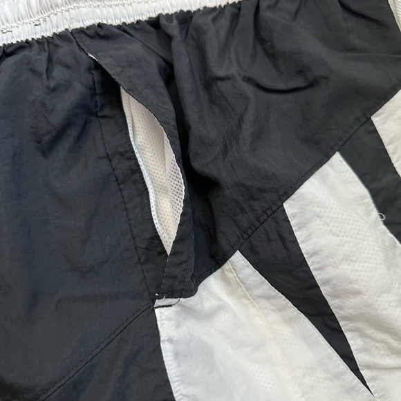 Nike Trunks Black White Mens Size XL - Picture 3 of 5